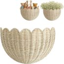 Scalloped Hanging Wicker Baskets for Wall, Scalloped Home Decor, Hanging Woven Rattan Wall Basket for Flowers Front Door Bathroom Storage (Natural)